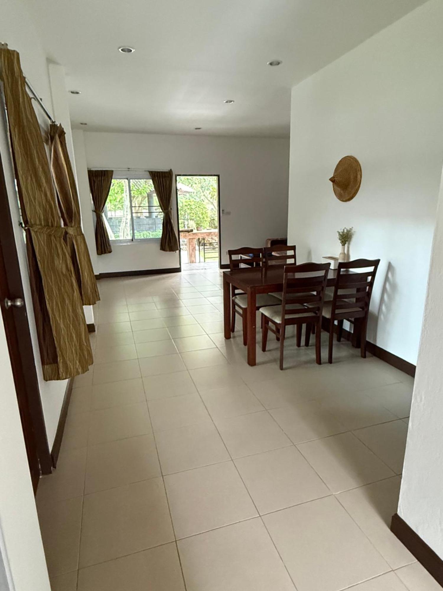 Olivia Village Pool छुट्टी का घर